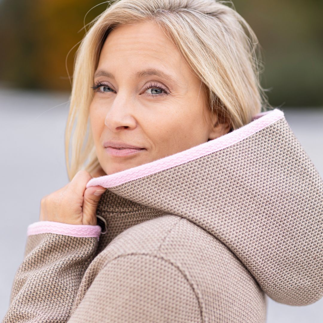 Bloomalpea mit Kapuze